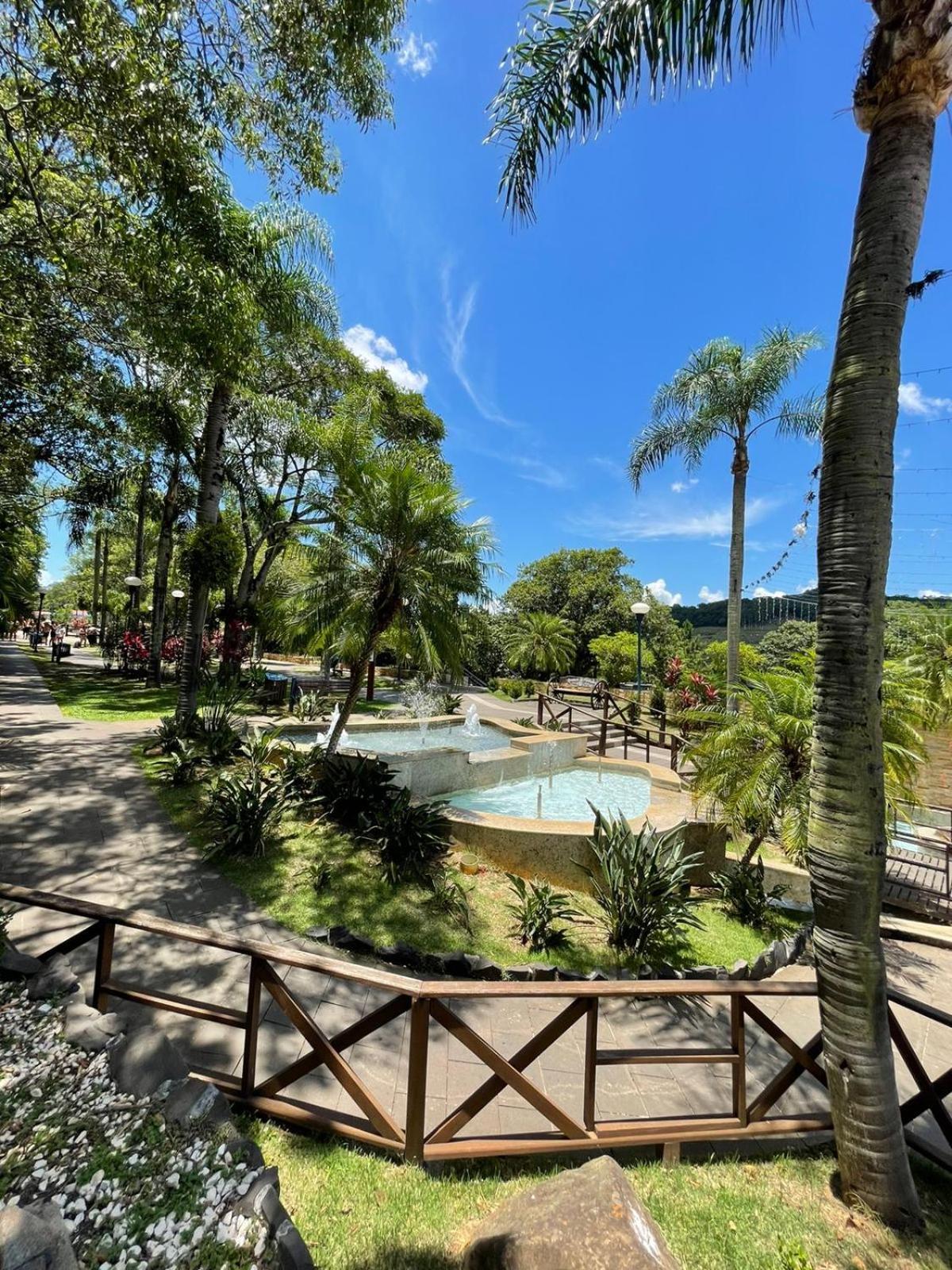 Apto Das Lavandas - 2 Quartos - Apto Todo Climatizado - A 150M Do Parque Termal! Piratuba Exterior foto